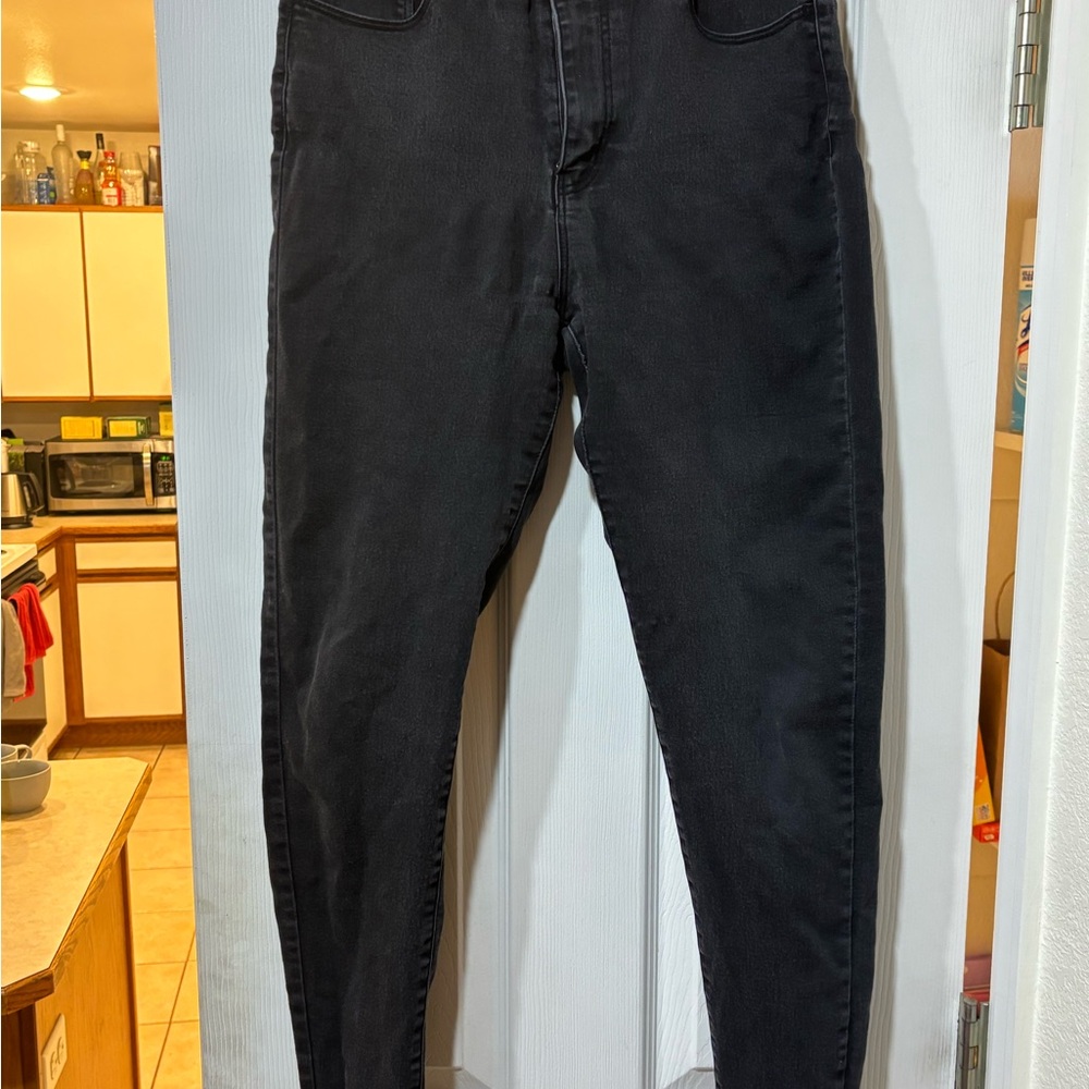 Black Skinny Jeans